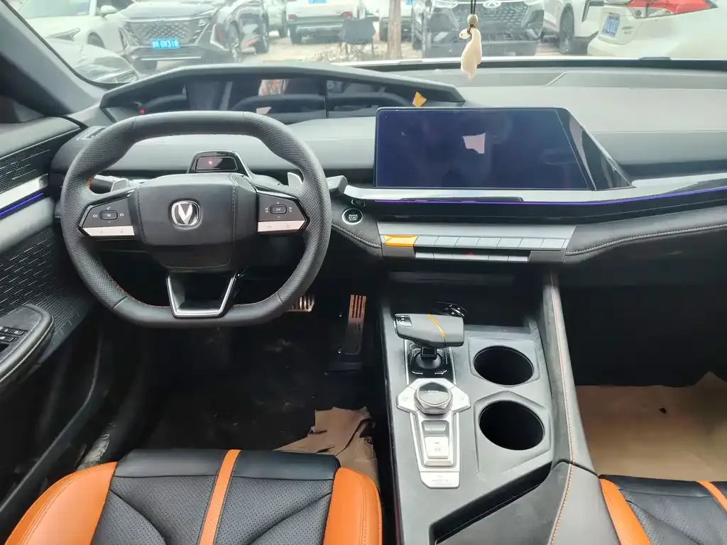 Changan UNI-V 2024 из CN, фото 5