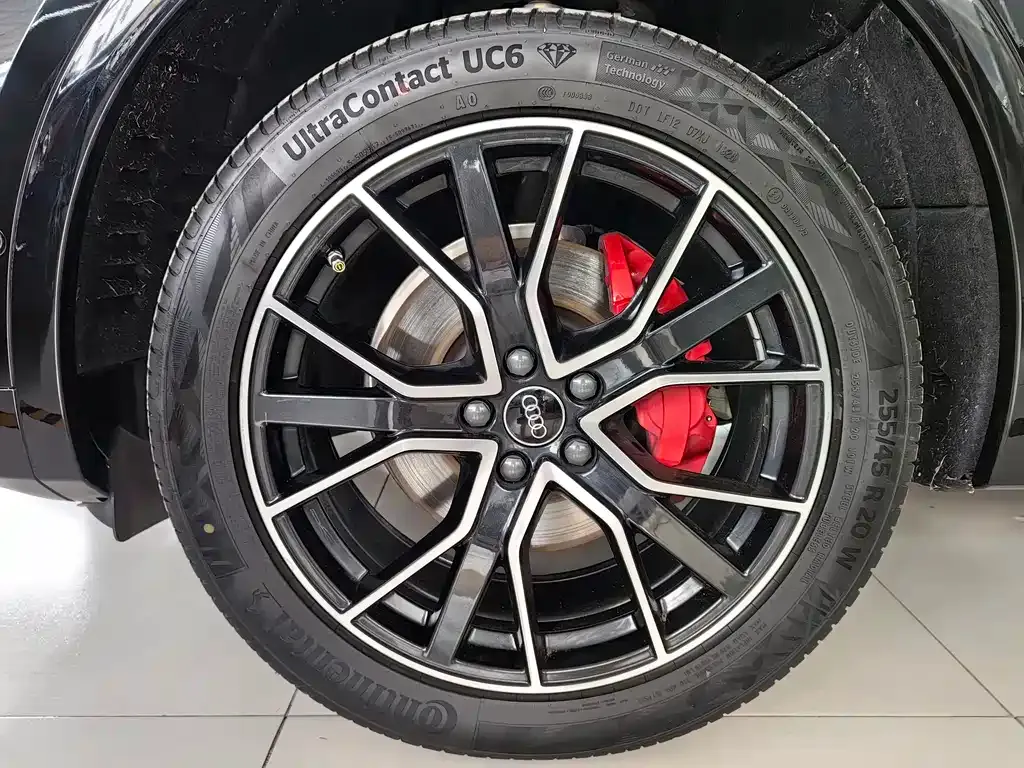 Audi Q5L 2024 из CN, фото 4