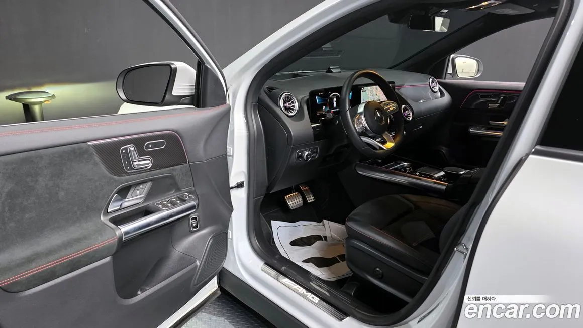 Mercedes-Benz GLA-Class — фото 10