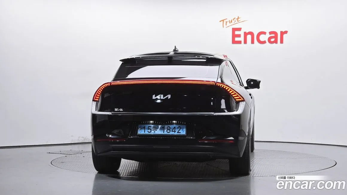Kia EV6 — фото 4