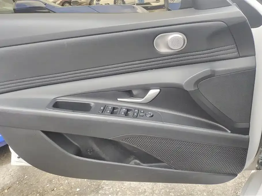 Hyundai Elantra 2023 из CN, фото 7