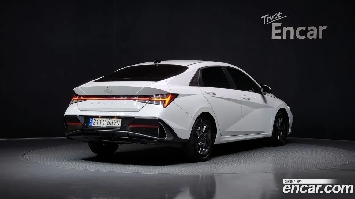 Hyundai AVANTE — фото 2