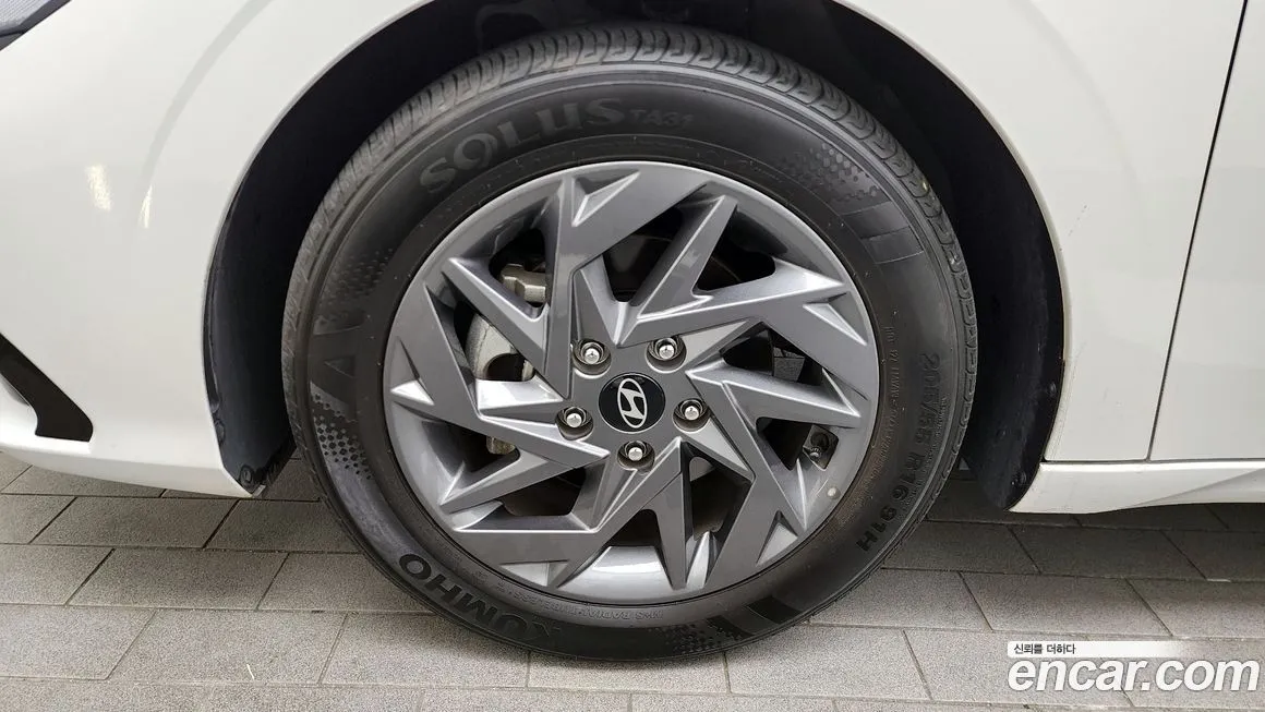 Hyundai AVANTE — фото 5