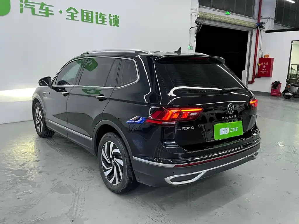 Volkswagen Tiguan L — фото 6