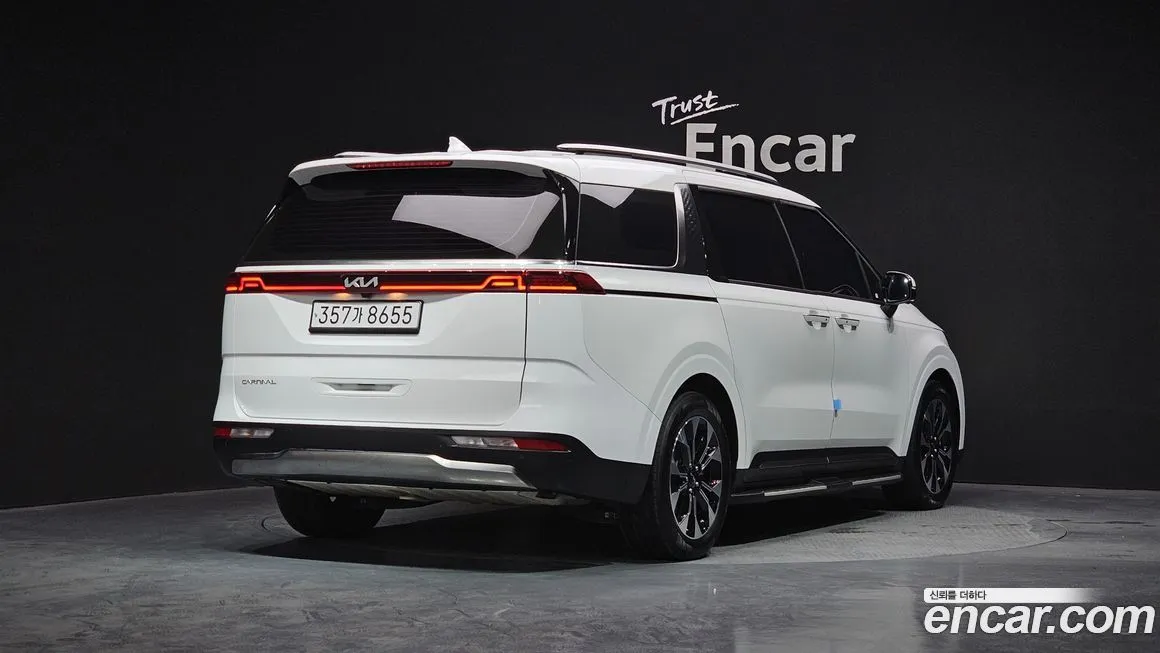 Kia Carnival — фото 2