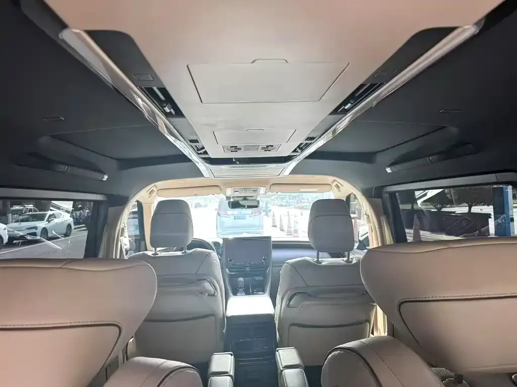 Toyota Vellfire — фото 7