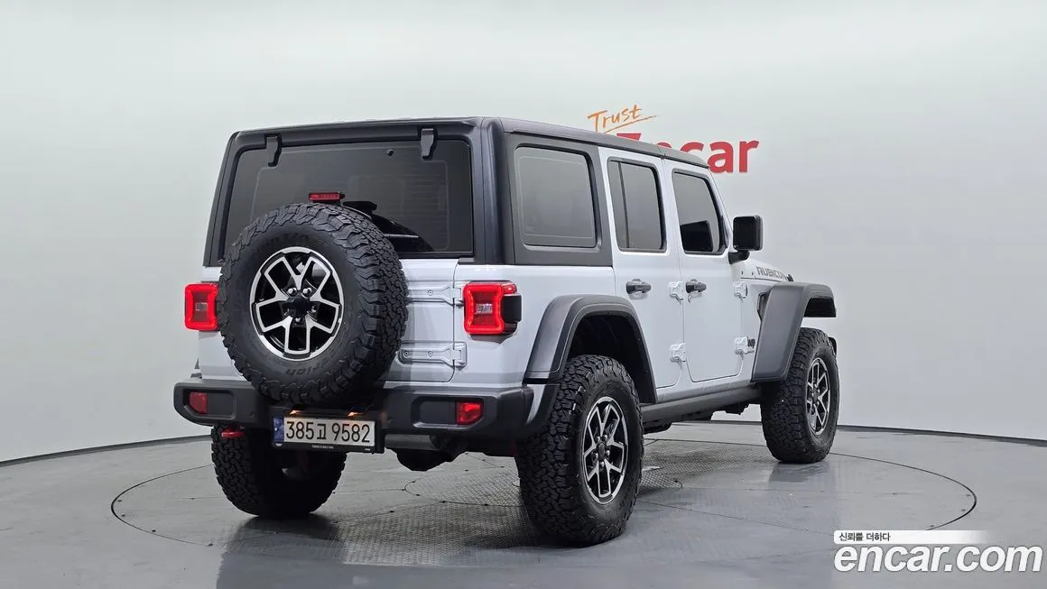 Jeep Wrangler 2024 из KR, фото 2