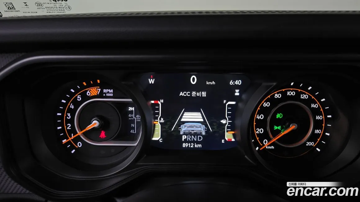 Jeep Wrangler 2024 из KR, фото 8