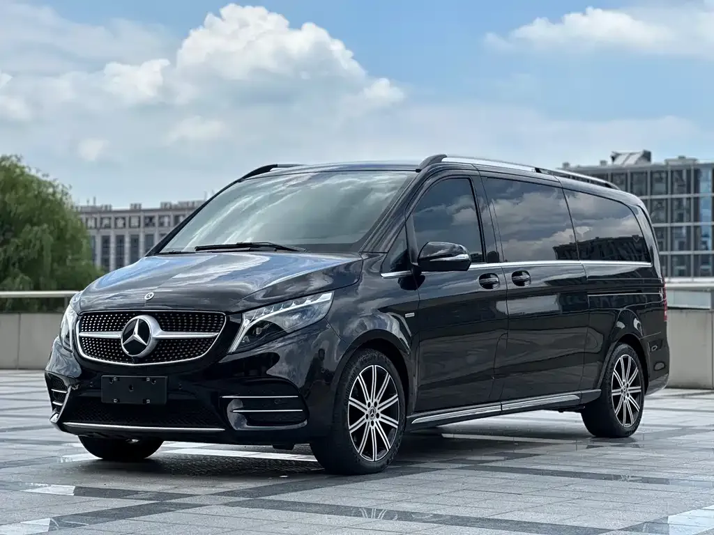 Mercedes-Benz V-Class — фото 1