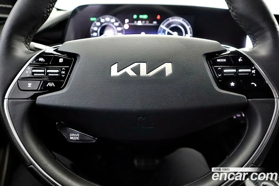 Kia Niro — фото 6