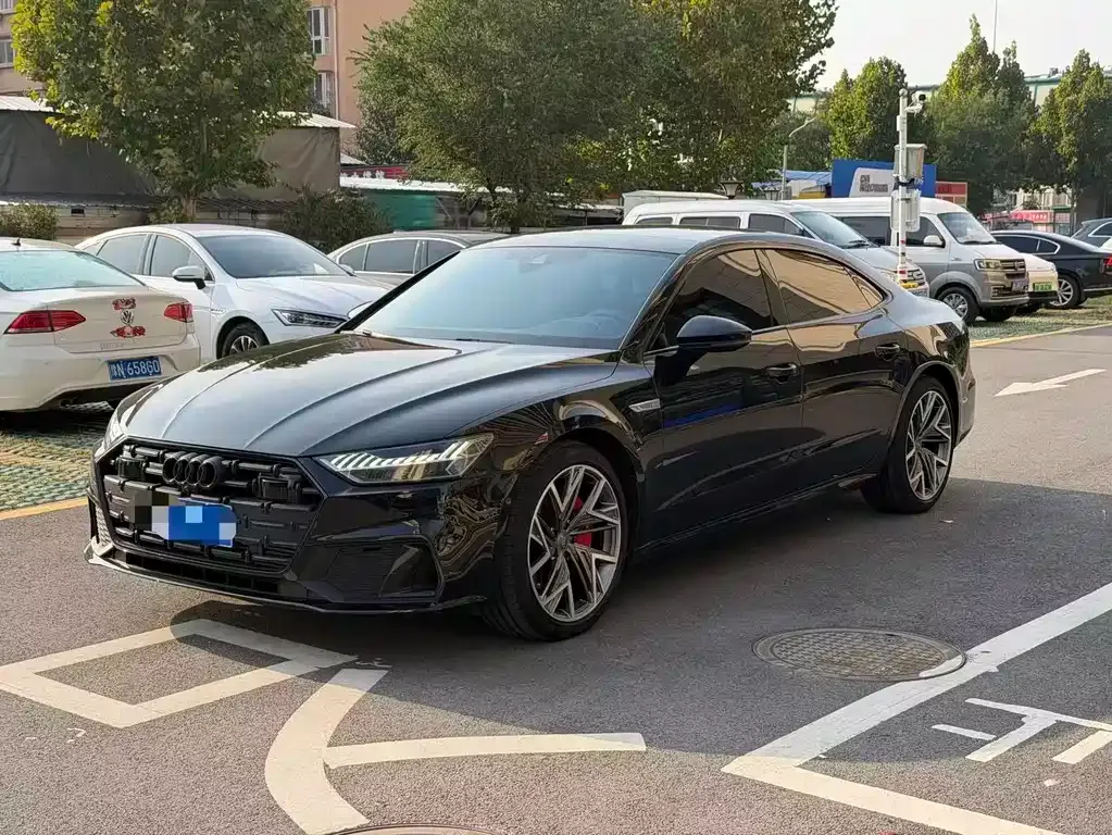 Audi A7L 2023 из CN, фото 1