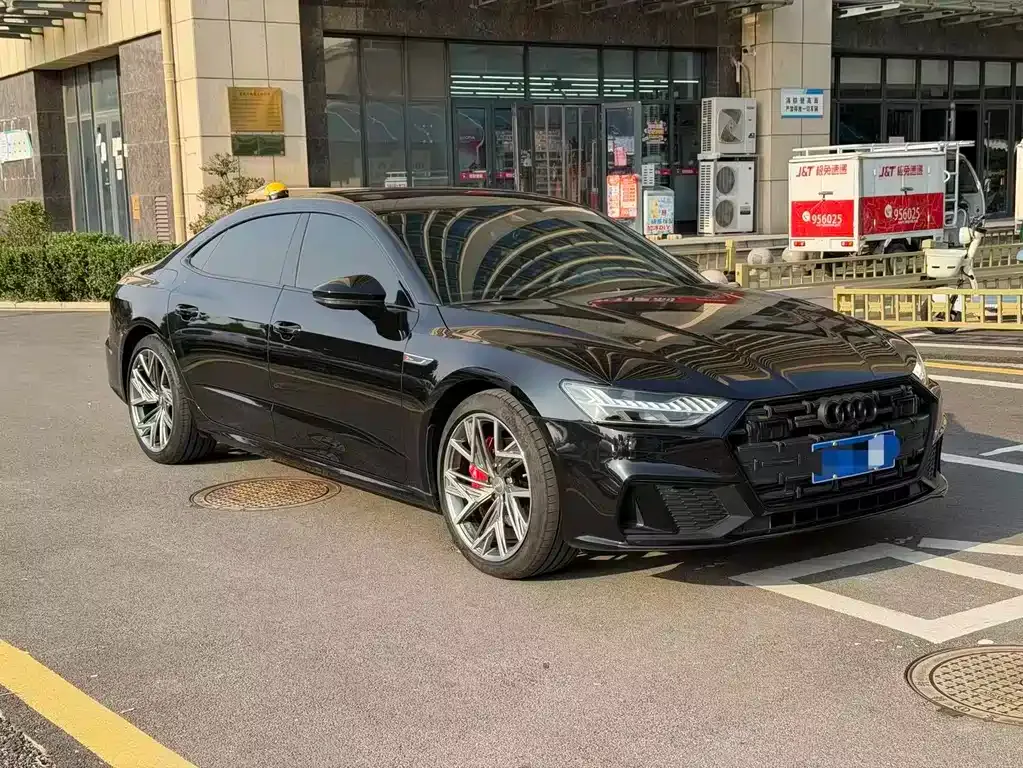 Audi A7L 2023 из CN, фото 3