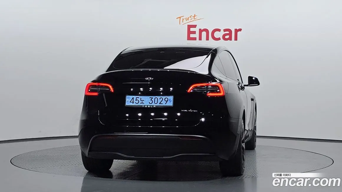 Tesla Model Y — фото 4