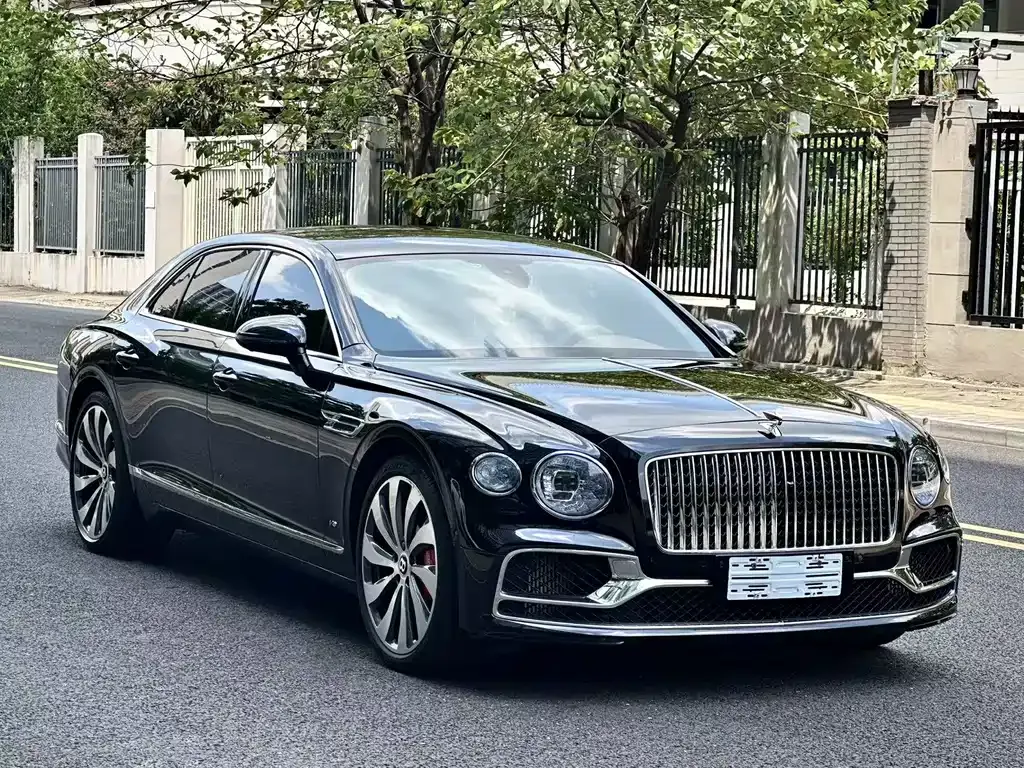 Bentley Flying Spur 2023 из CN, фото 1