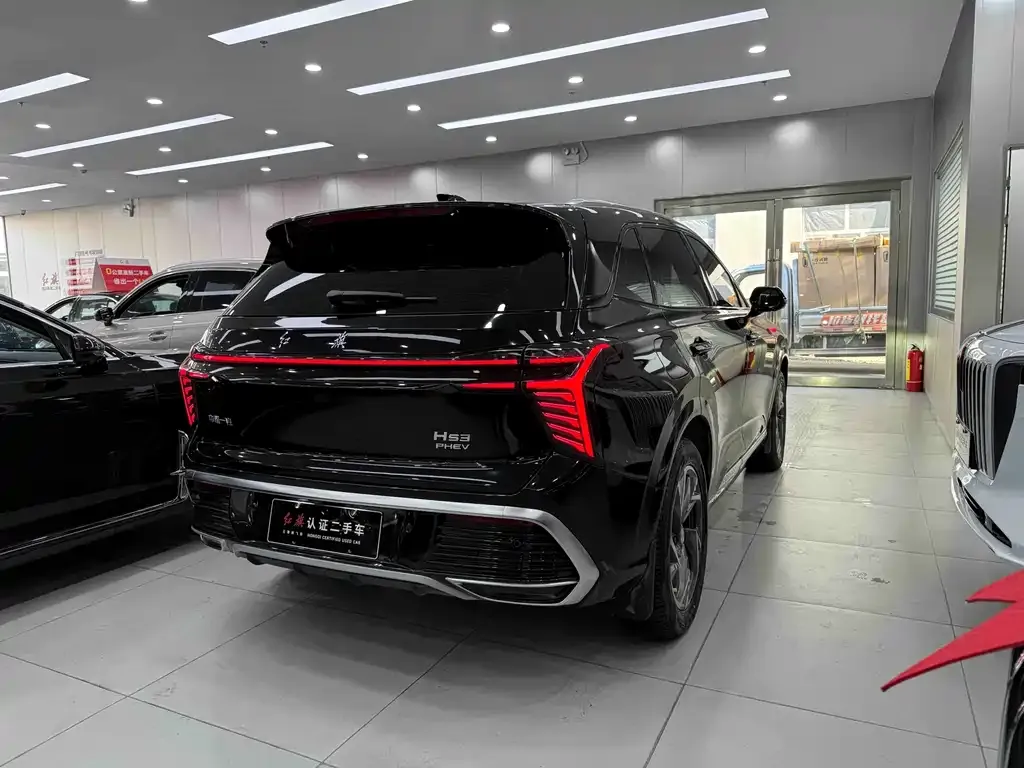 Hongqi HS3 PHEV — фото 10