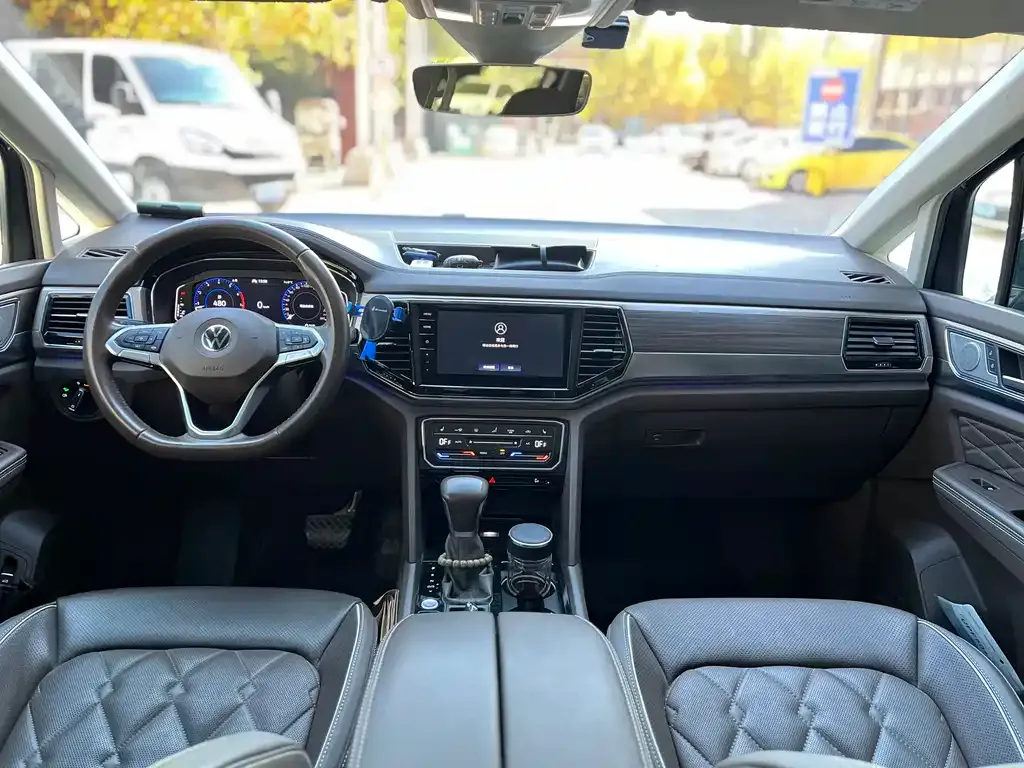 Volkswagen Viloran 2021 из CN, фото 6