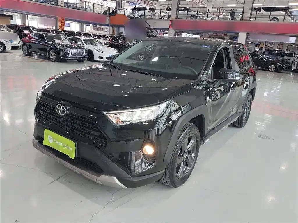 Toyota RAV4 — фото 2