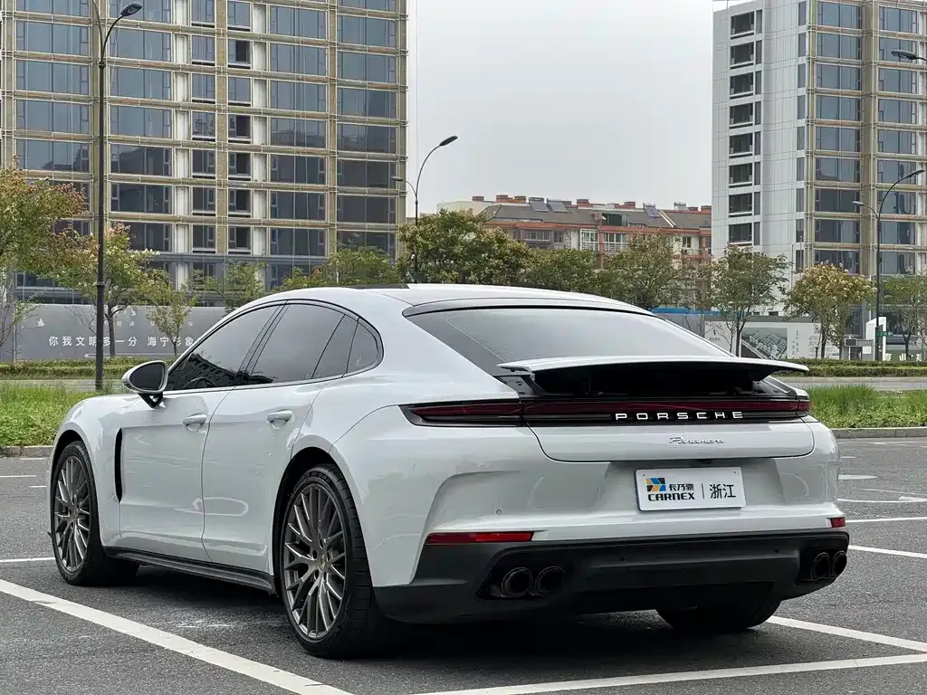 Porsche Panamera — фото 6