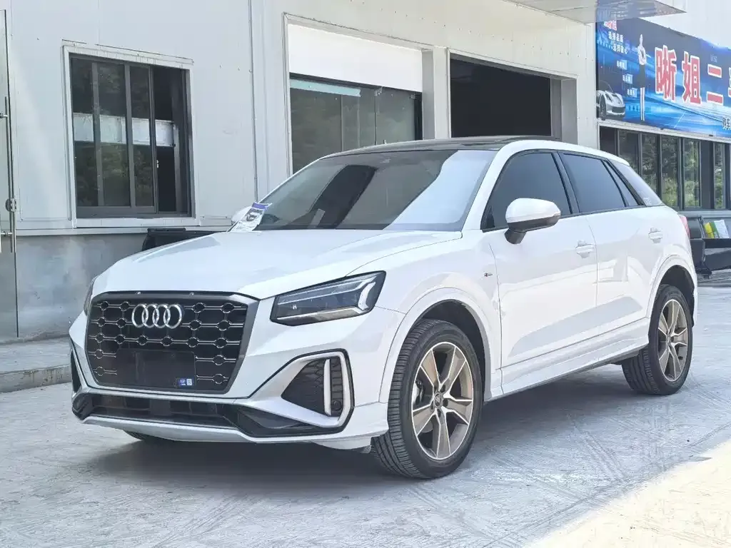 Audi Q2L 2023 из CN, фото 1