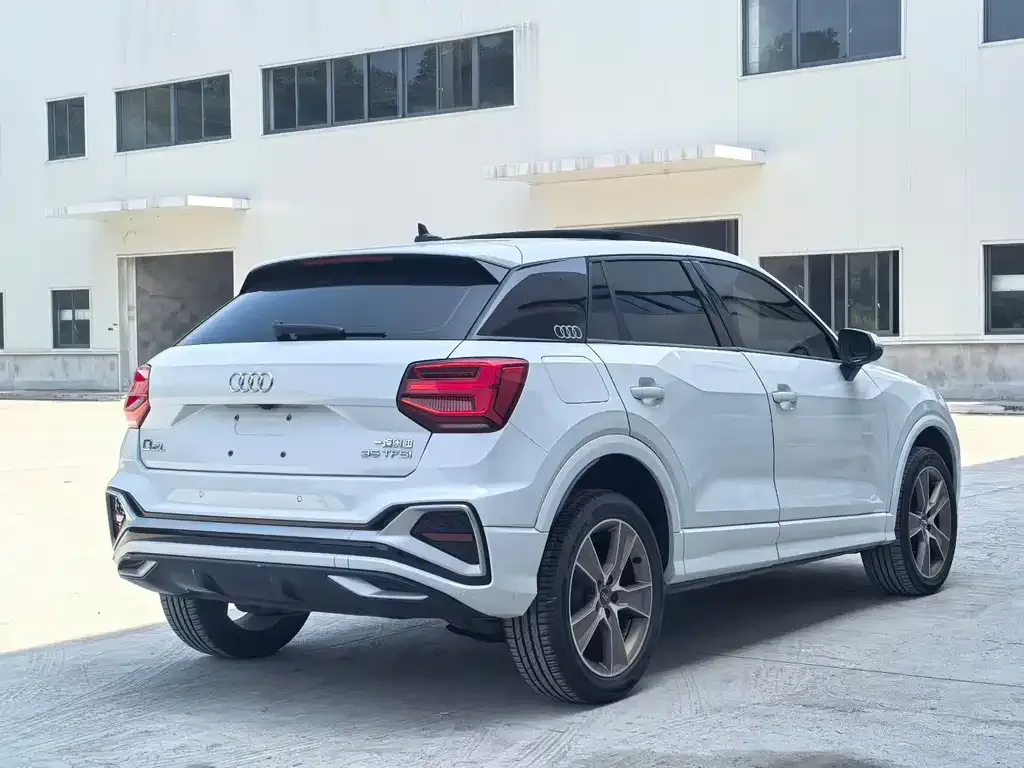 Audi Q2L 2023 из CN, фото 7