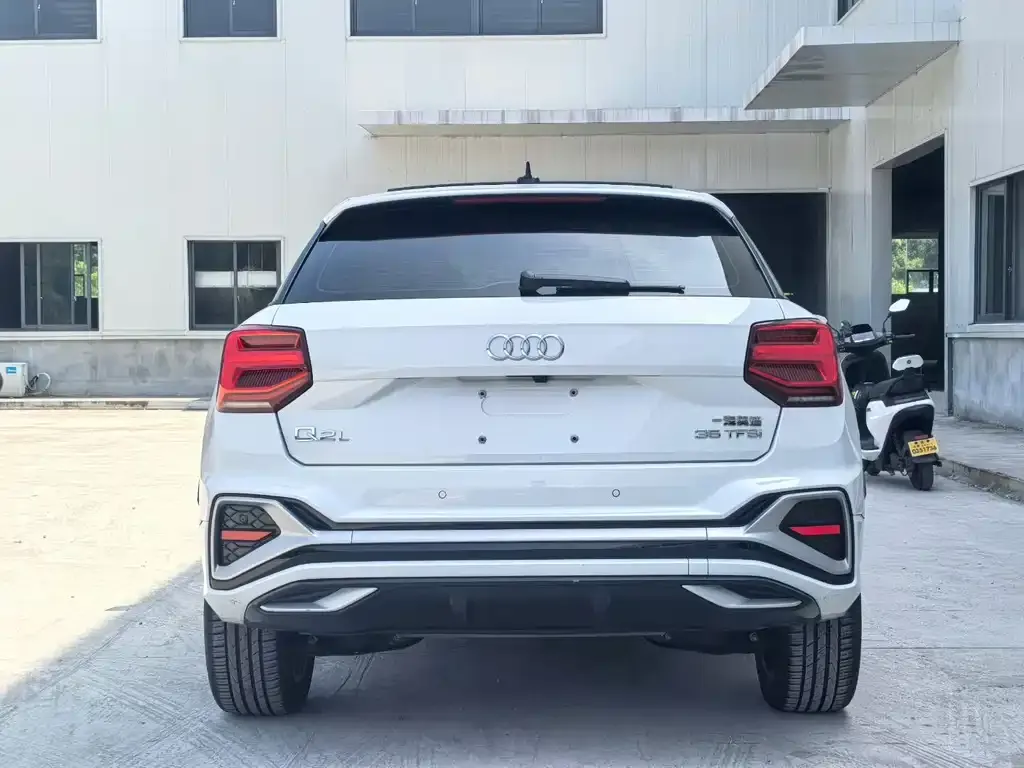 Audi Q2L 2023 из CN, фото 8