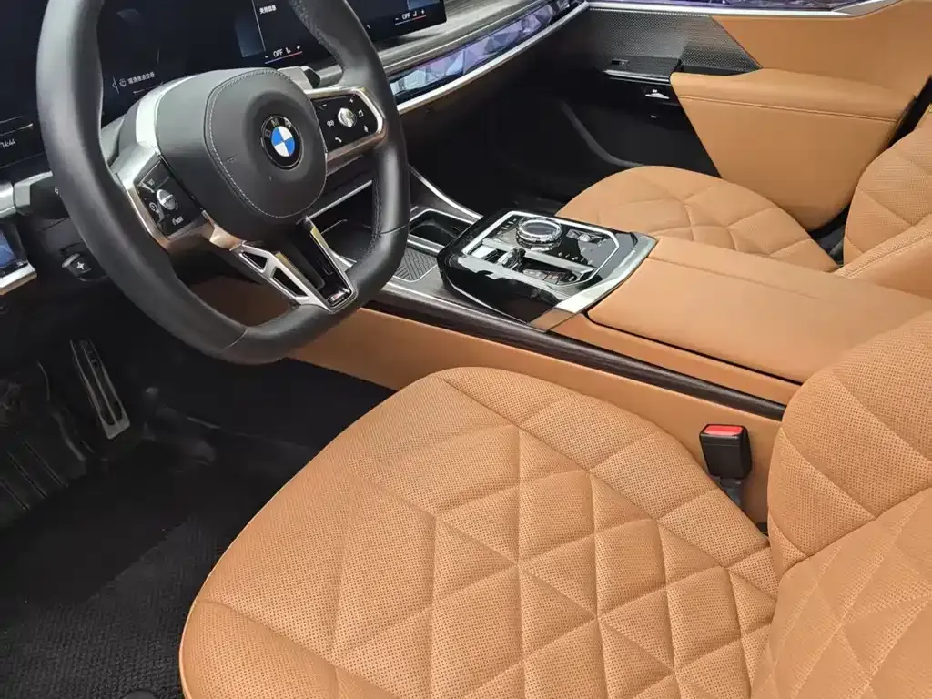 BMW 7 Series 2023 из CN, фото 3
