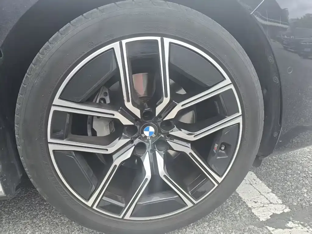 BMW 7 Series 2023 из CN, фото 7