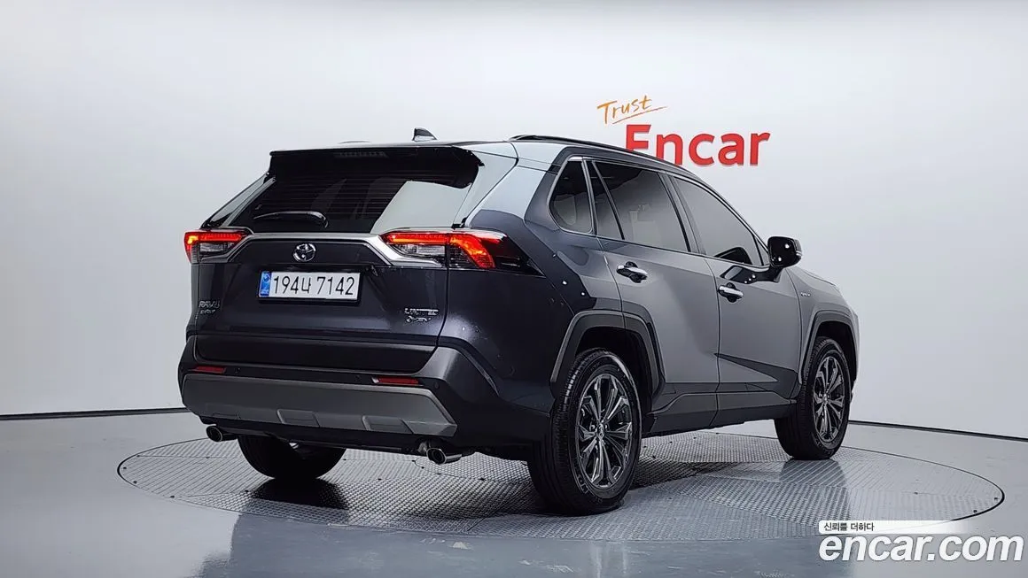 Toyota RAV4 2025 из KR, фото 2