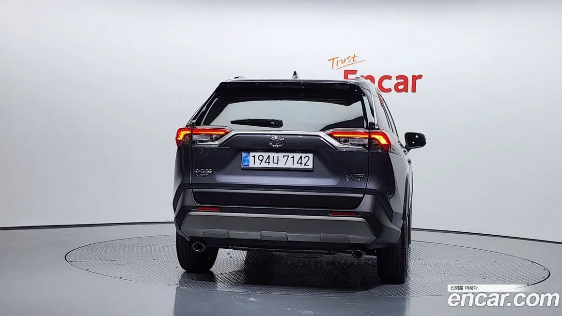 Toyota RAV4 2025 из KR, фото 4