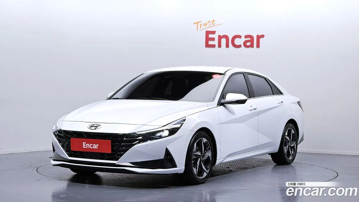 Hyundai AVANTE — фото 1