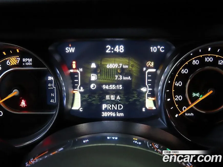 Jeep Wrangler 2021 из KR, фото 9