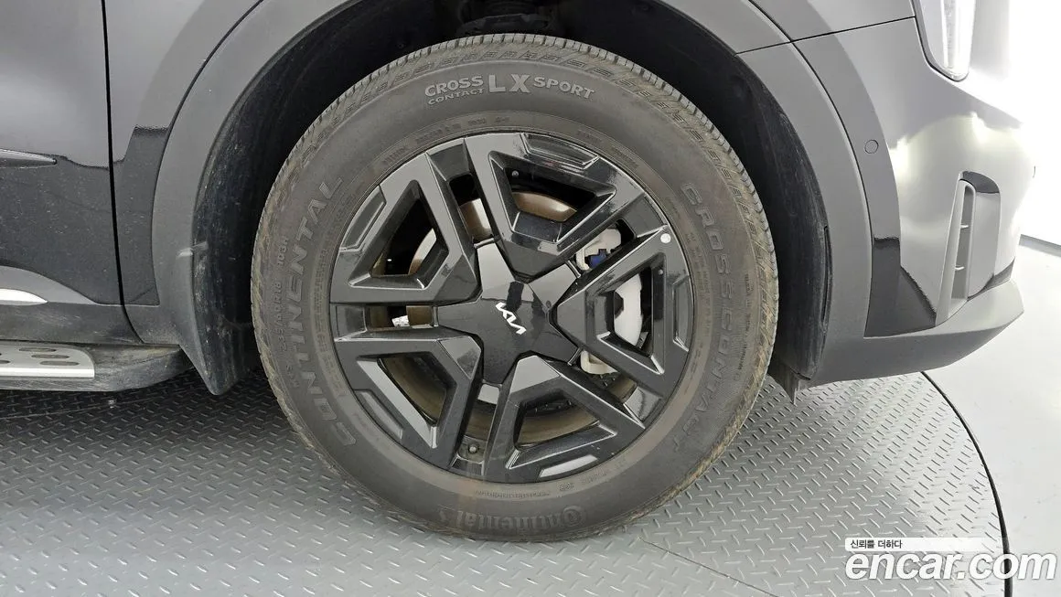 Kia Sorento — фото 5