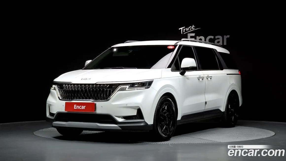 Kia Carnival — фото 1