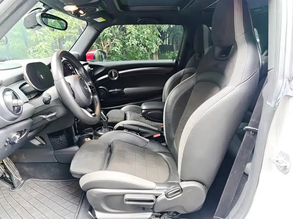 MINI JCW (John Cooper Works) 2022 из CN, фото 6