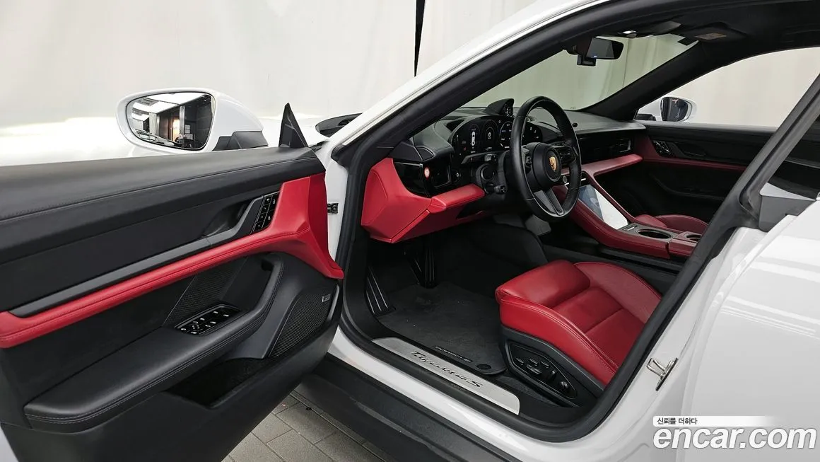Porsche Taycan 2021 из KR, фото 10