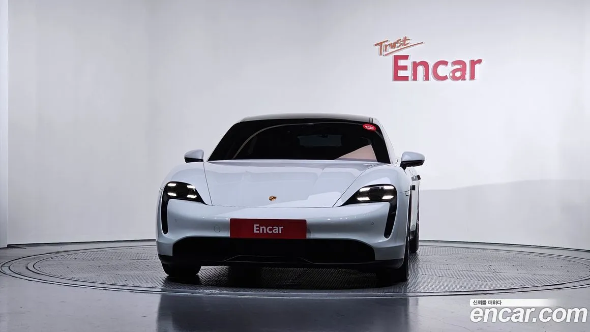 Porsche Taycan 2021 из KR, фото 3