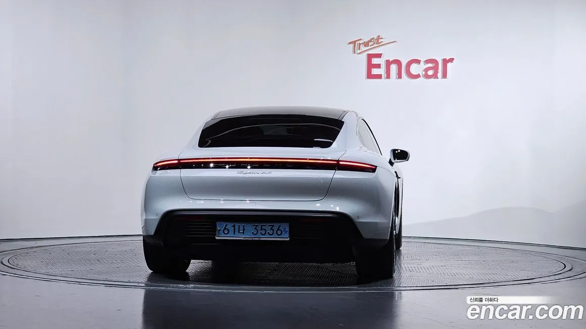 Porsche Taycan 2021 из KR, фото 4