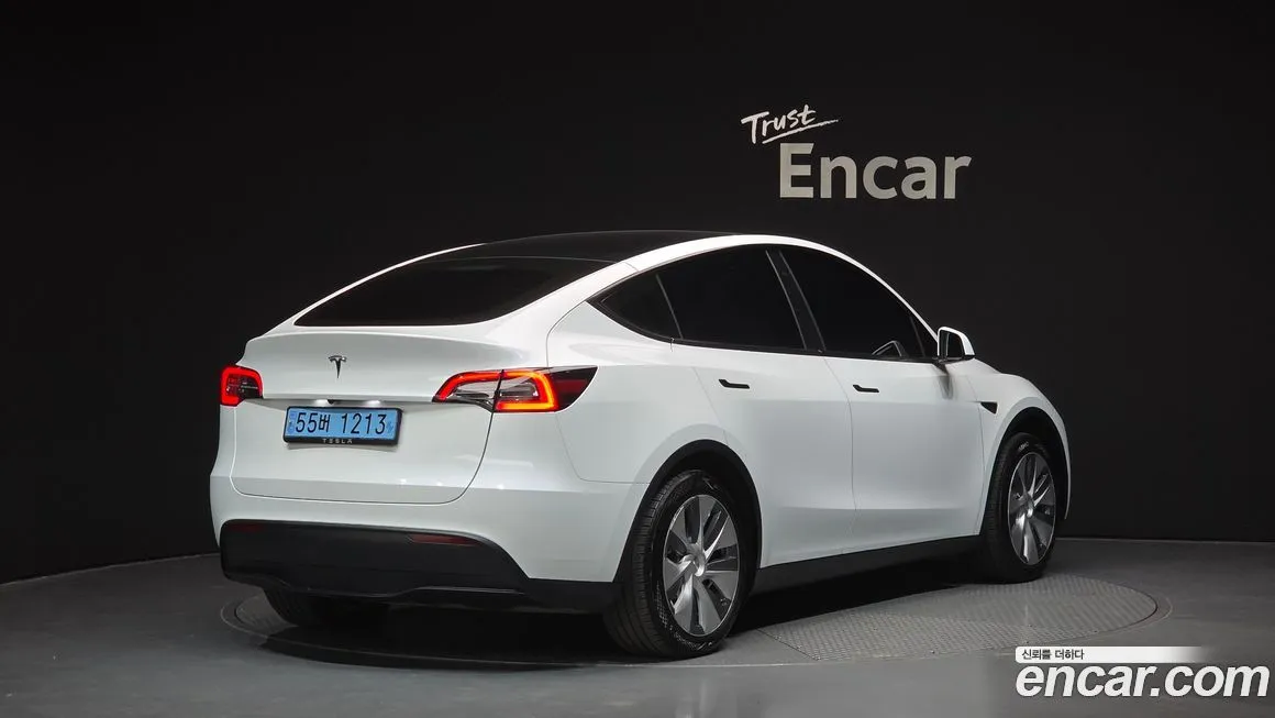 Tesla Model Y 2024 из KR, фото 2