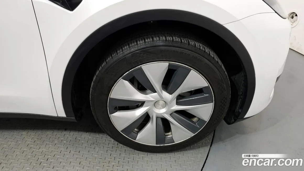 Tesla Model Y 2023 из KR, фото 5