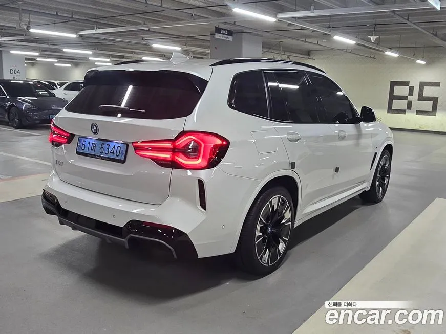 BMW iX3 — фото 2