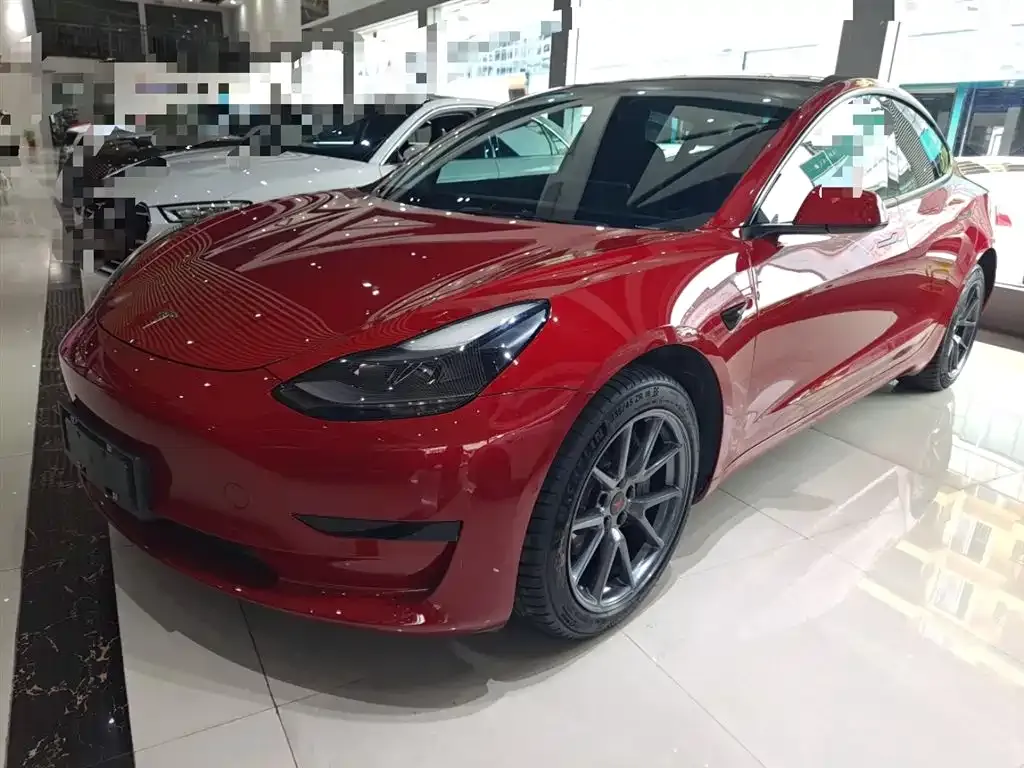 Tesla Model 3 — фото 2