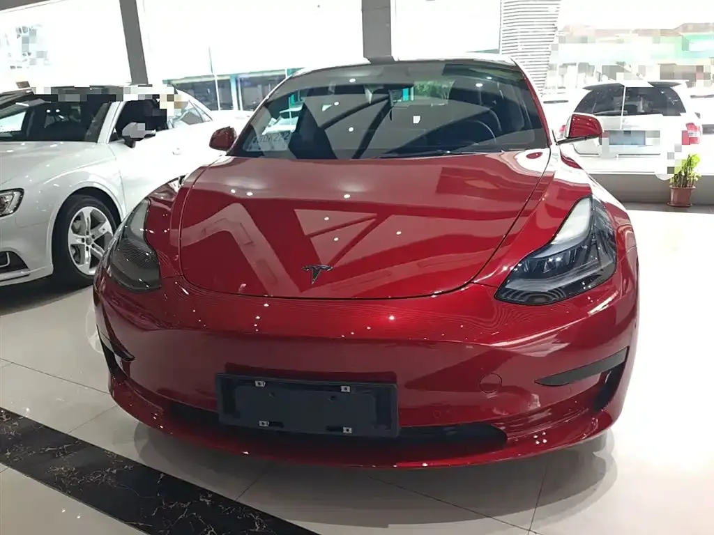 Tesla Model 3 — фото 3