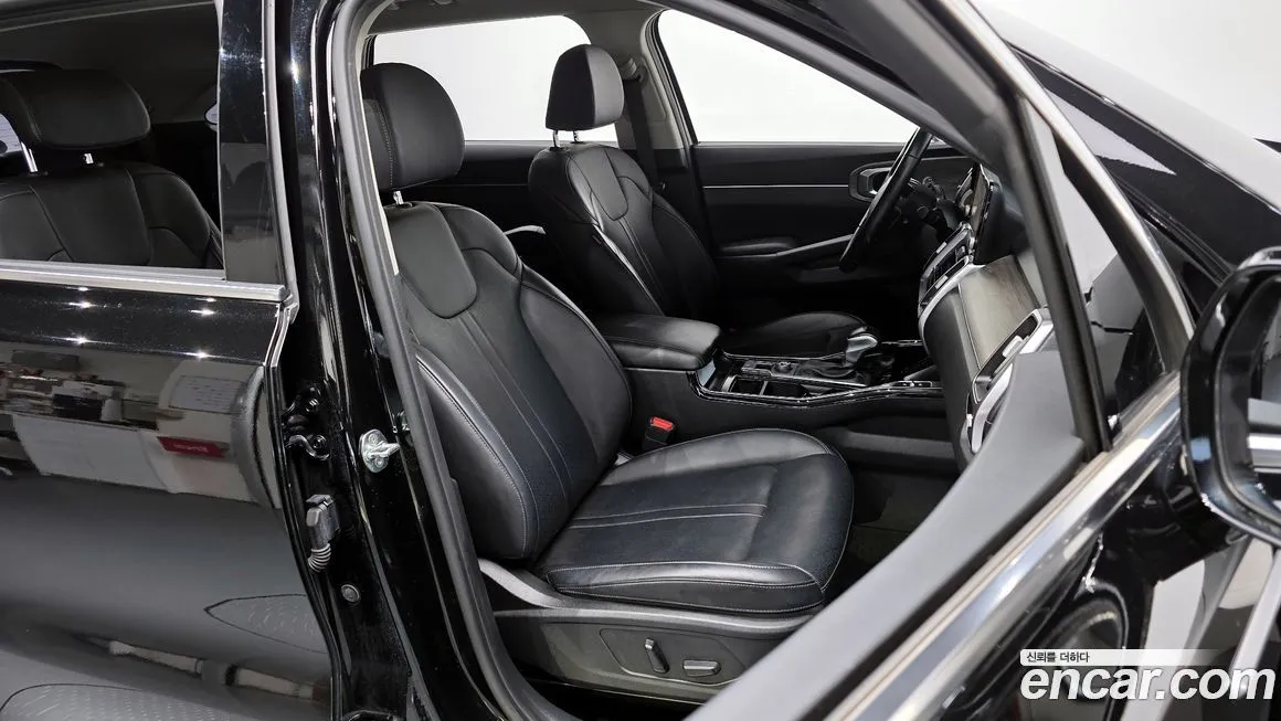 Kia Sorento — фото 10