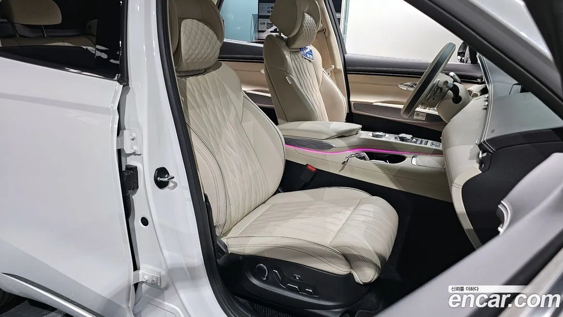 Genesis GV70 — фото 10