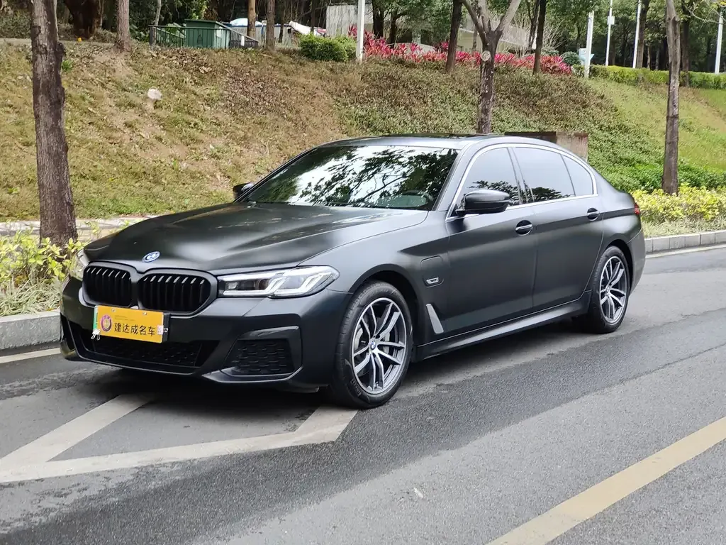 BMW 5 Series New Energy — фото 1