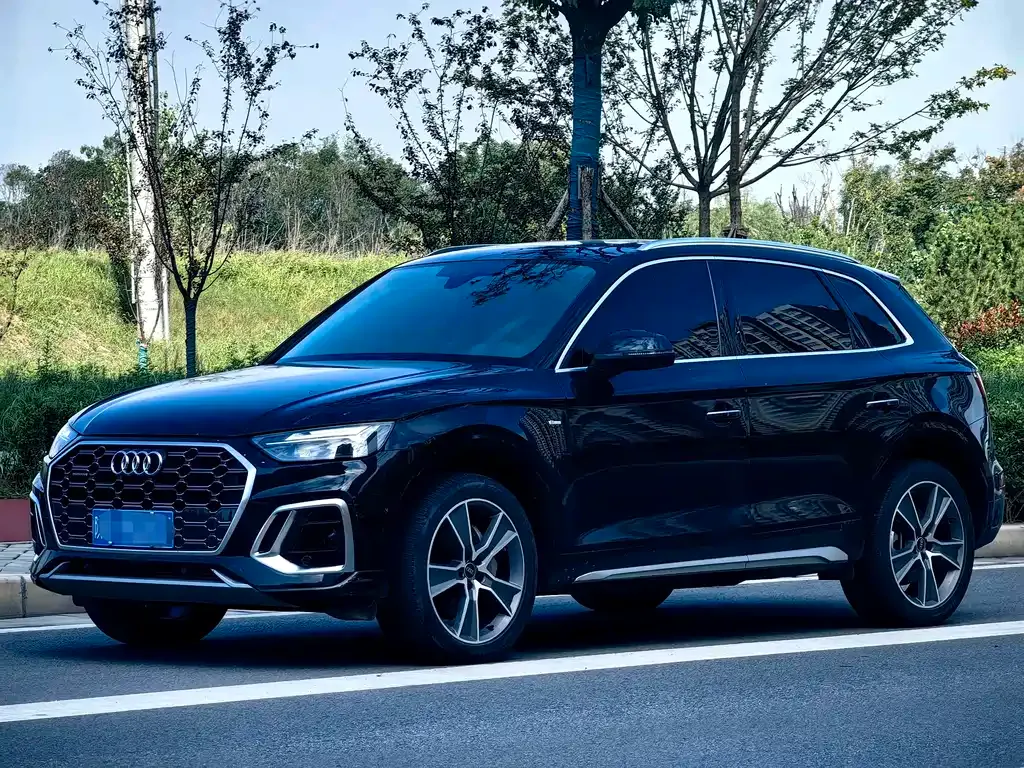 Audi Q5L 2022 из CN, фото 1