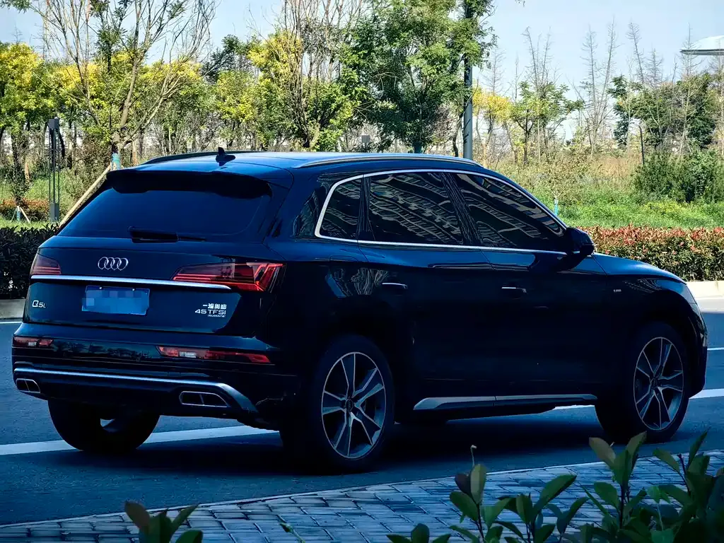 Audi Q5L 2022 из CN, фото 6