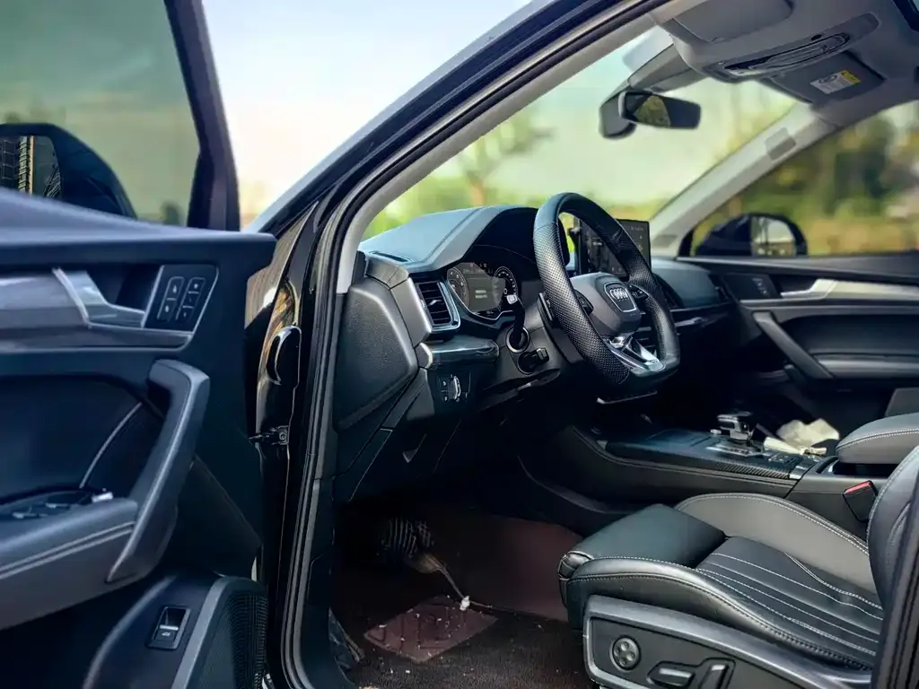 Audi Q5L 2022 из CN, фото 9