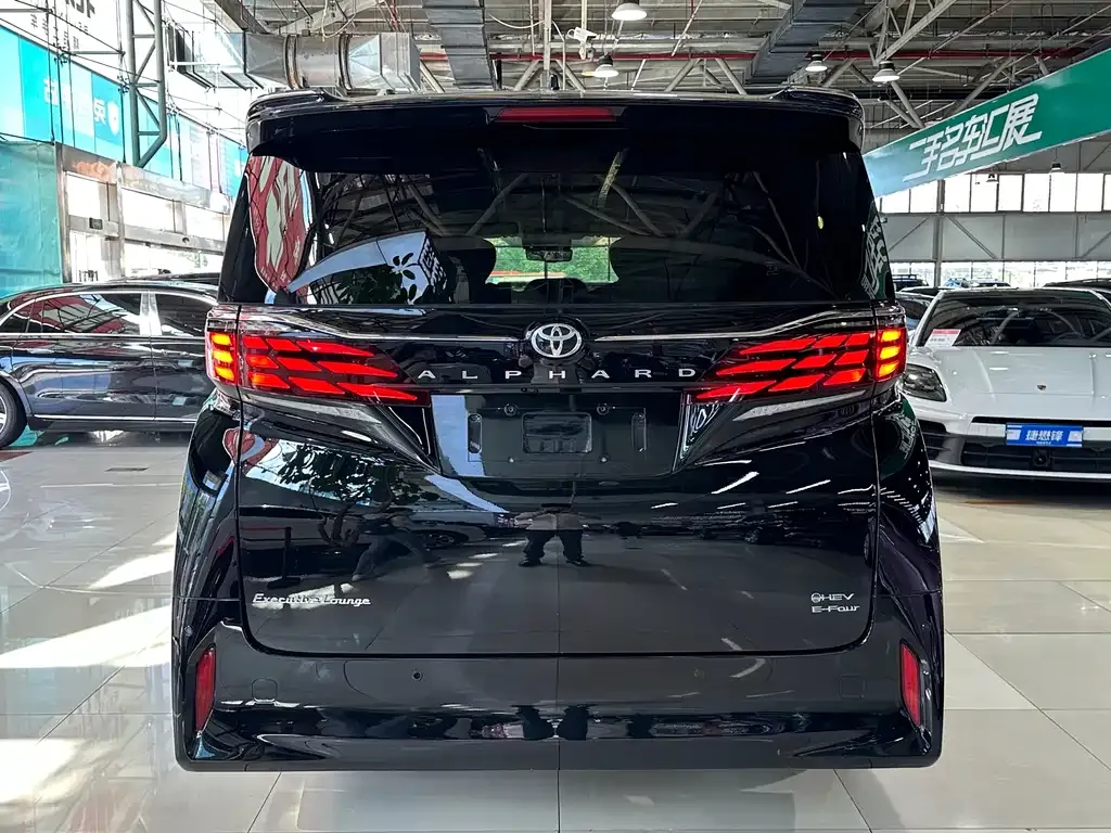 Toyota Alphard 2025 из CN, фото 5