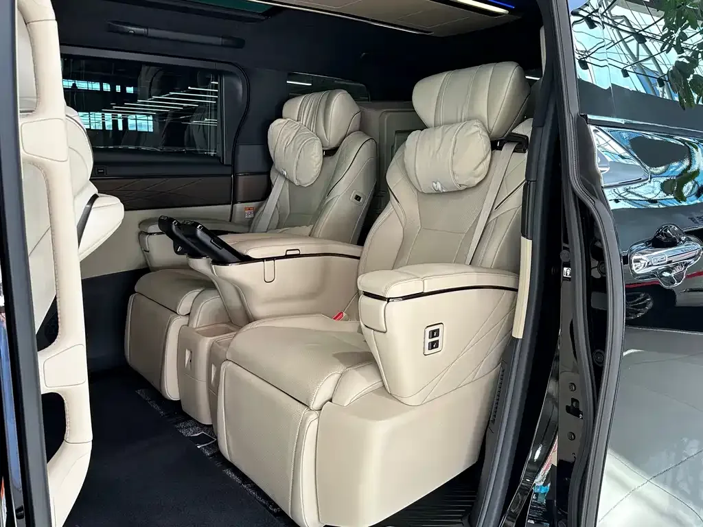 Toyota Alphard 2025 из CN, фото 9